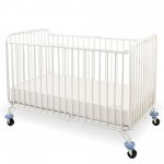 L.A. Baby Holiday Portable Crib White